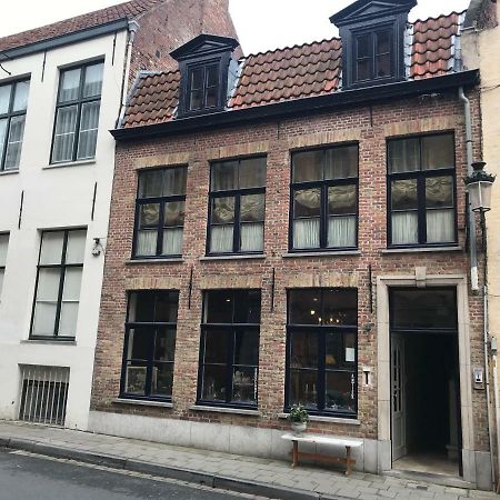 Guesthouse Dijver - Serene Escape In The Heart Of Historic Brugge Eksteriør billede